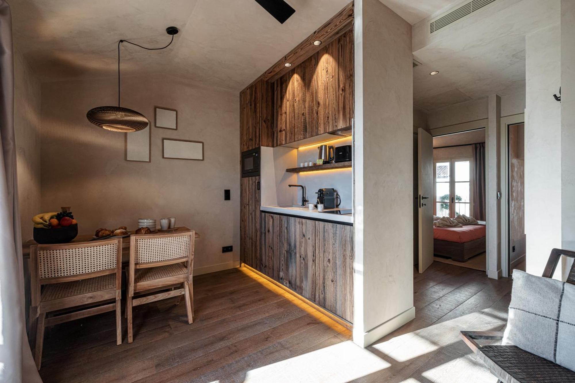 Wabisabi Suites - Mero Cannes Bagian luar foto