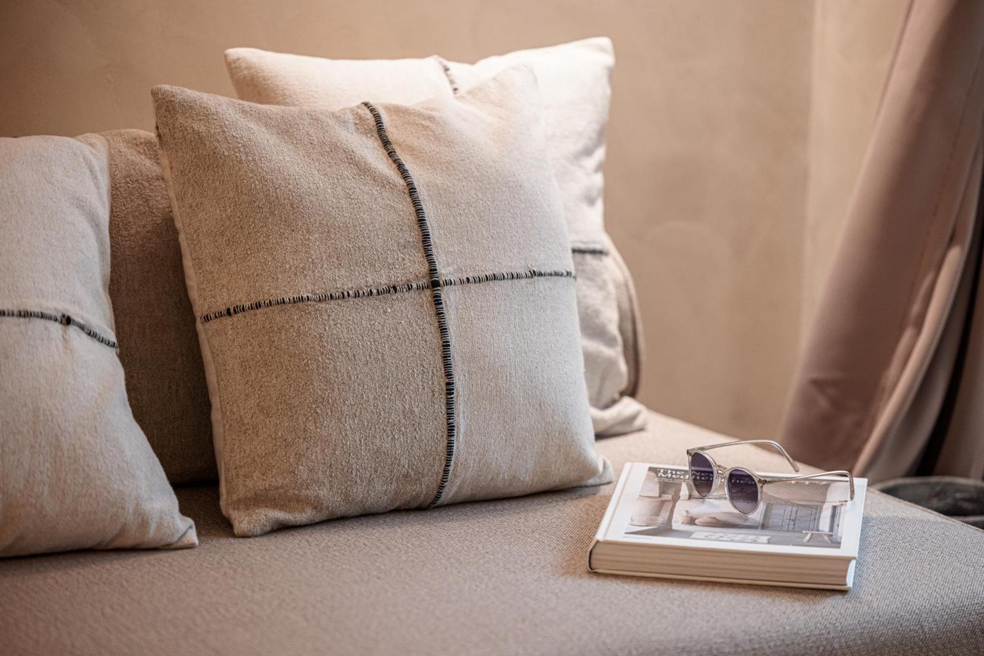 Wabisabi Suites - Mero Cannes Bagian luar foto